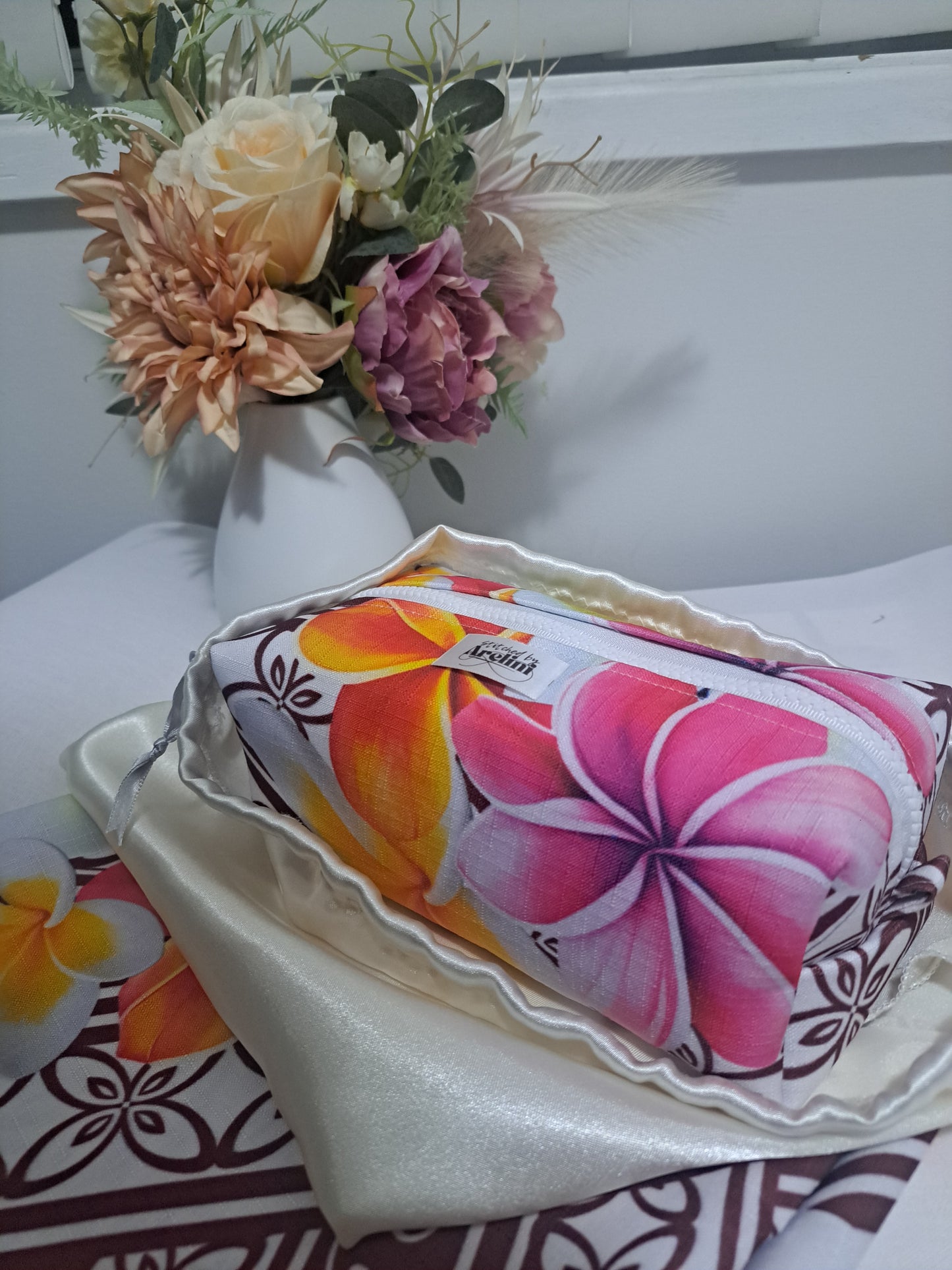 Matalasi Box Pouch Bag