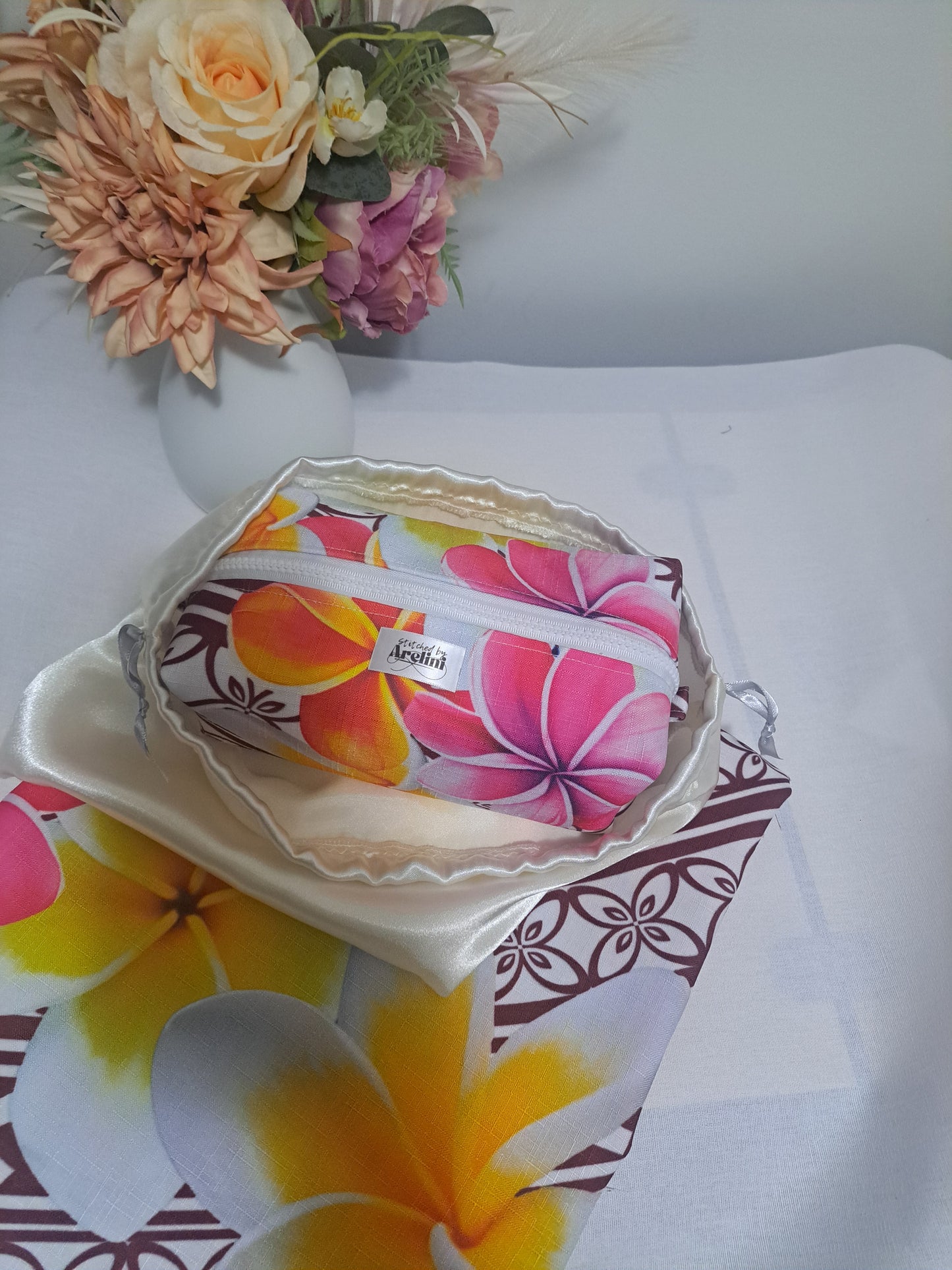 Matalasi Box Pouch Bag