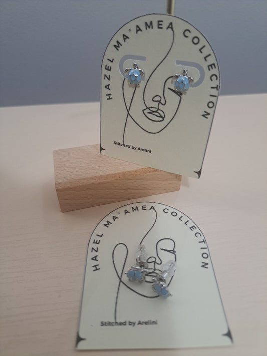 Laumei stud earrings