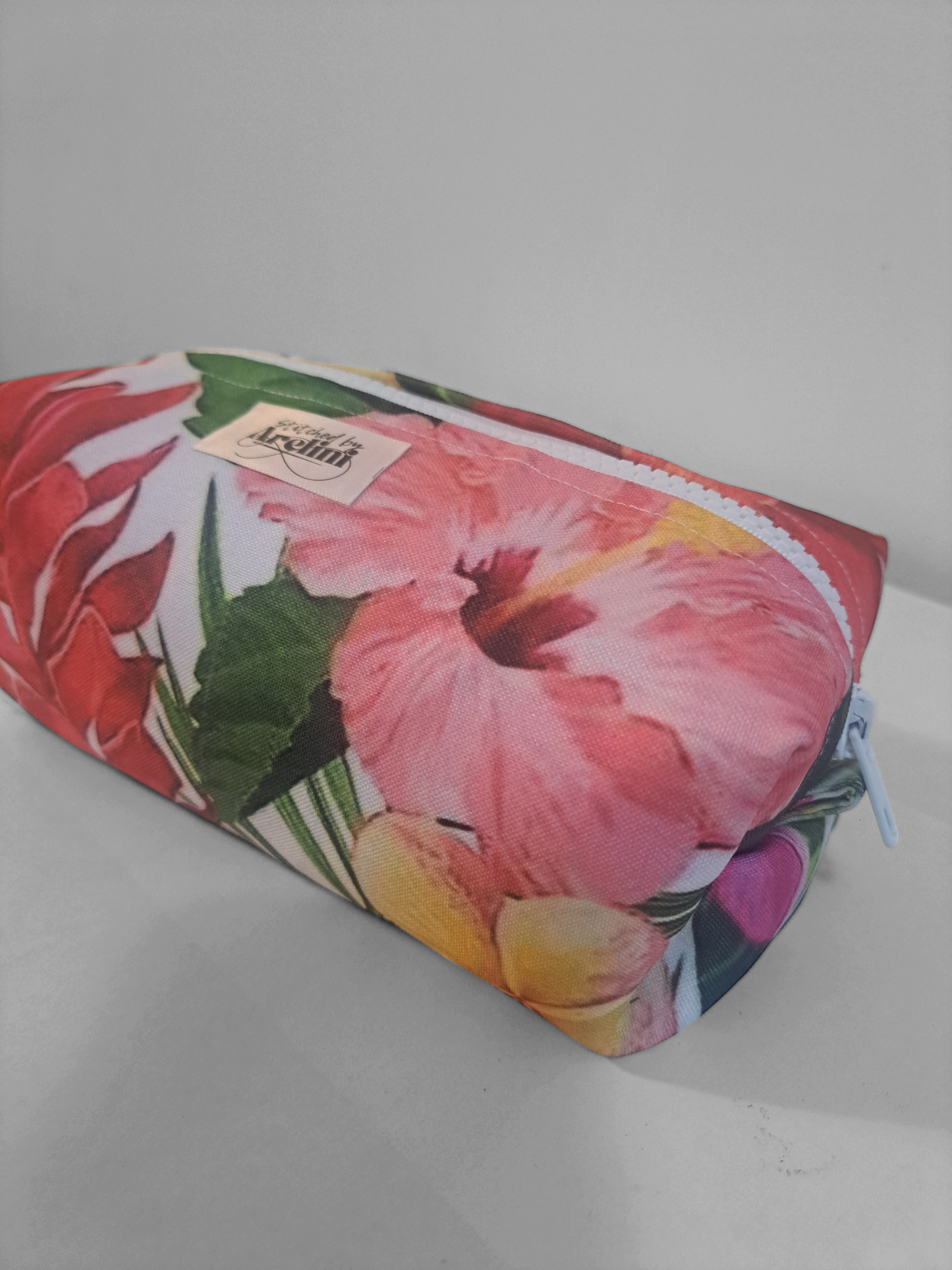 Teuila Box Pouch Bag