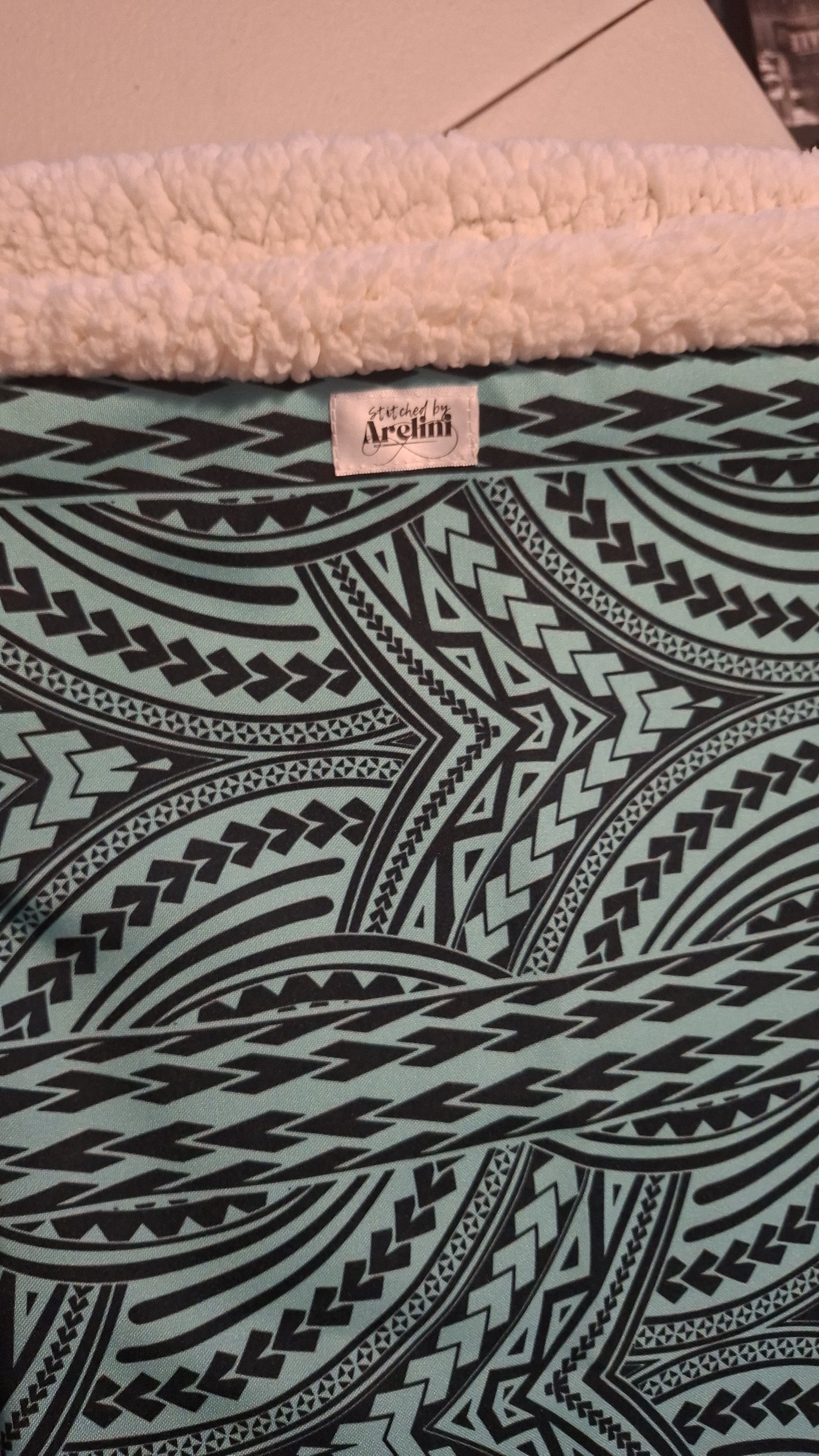 Manuia Throw Blanket