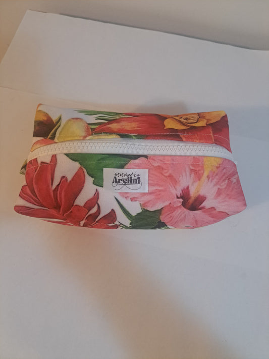 Teuila Box Pouch Bag
