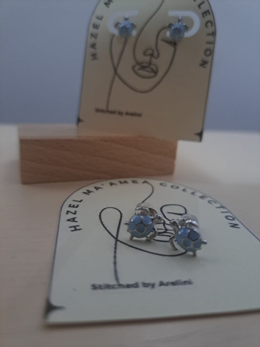 Laumei stud earrings