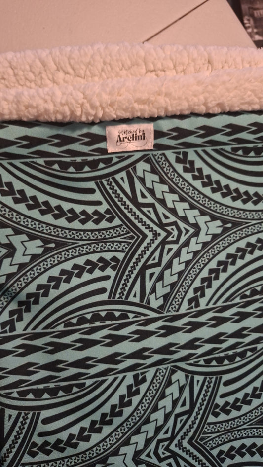 Manuia Throw Blanket
